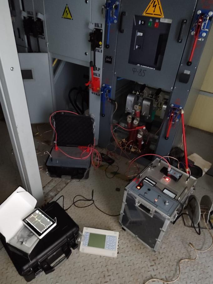 उच्च वोल्टेज फ्लैशओवर दोष परीक्षण के लिए उच्च वोल्टेज सर्ज जनरेटर 35kV प्रभाव वोल्टेज और 2450J डिस्चार्ज ऊर्जा के साथ 5